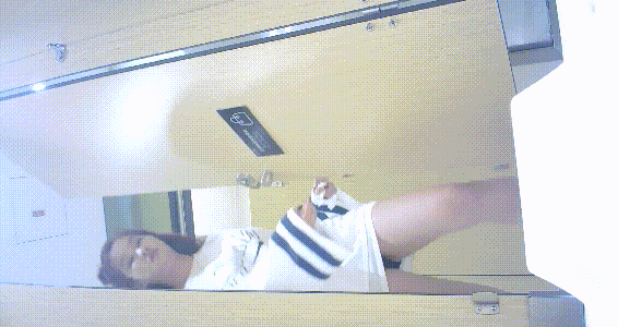 商场女厕全景偷拍多位美女各种极品小嫩鲍 配图10