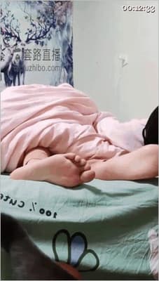 ㊙️【SM调教】【罗宾女王】舔脚官的叫醒服务舔脚中醒来心情舒畅赏赐圣水/我拿外卖他学狗叫我吃外卖他学狗叫2V-老宋论坛