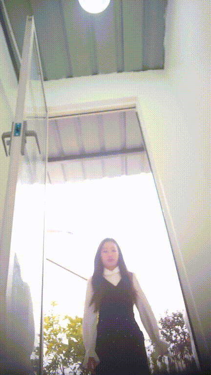 街边女公厕真实偷拍多位女性大小便，特写后位双洞同步露脸，鲍鱼菊花近在咫尺，视觉盛 配图6
