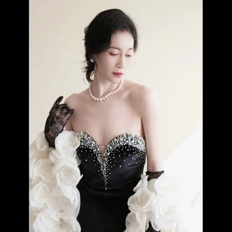 【AI明星脱衣】新春系列众女明星祝大家新春快乐！ 配图4