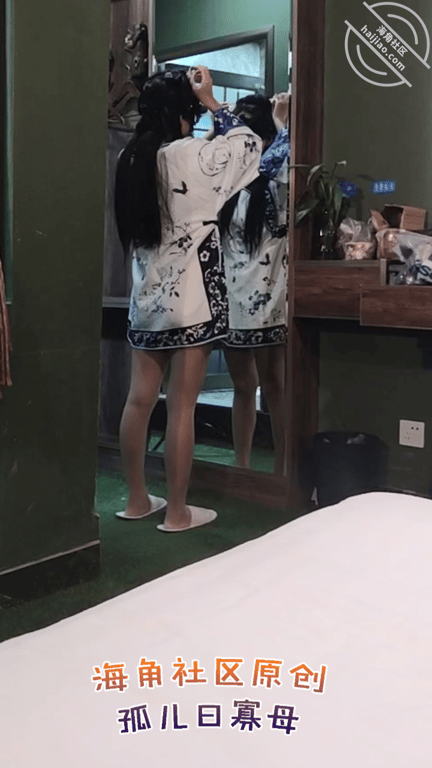 【真实原创】（68）在宾馆和我妈一起偷听隔壁情侣操逼听来劲了~ - 老宋论坛-老宋论坛