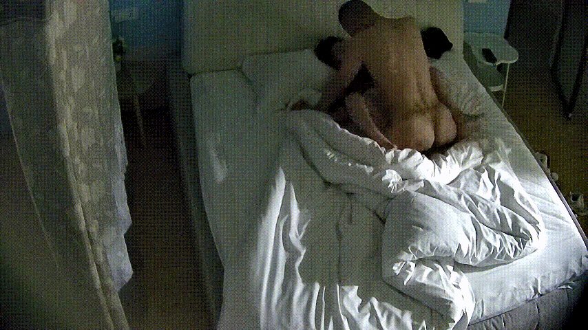 民宿酒店 9-16 凌晨住店还有心情打一炮 肯定是情人了 但这男人有点匆忙不给力 配图4