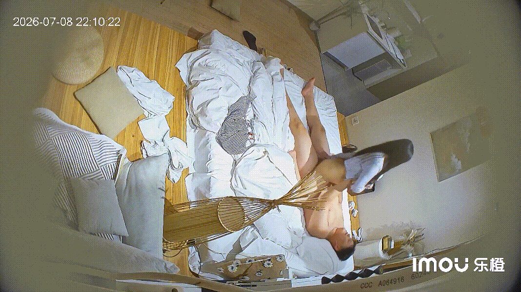 乐橙酒店7-10重磅偷拍流出极品长裙美少女被猥琐男友酒店狂野猛操粉嫩骚穴（2V） 配图6