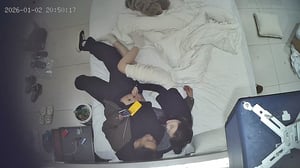 1-4酒店偷拍流出！上帝视角胖叔狂干年轻小情人，跨年5天随时随地激烈输出❤️ - 老宋论坛-老宋论坛