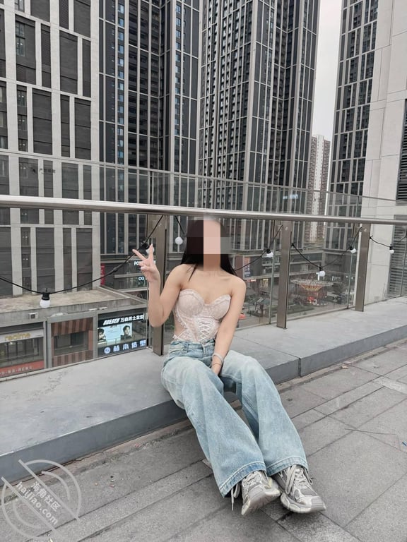 （原创91）把这段时间操堂姐骚逼的精彩片段全部剪辑在一起！看着很带劲！-老宋论坛