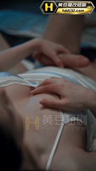【AI短剧】《母子同欢》EP1-2集，舞蹈女神妈妈，腰肢柔软开腿能到极限。儿子偷 配图5