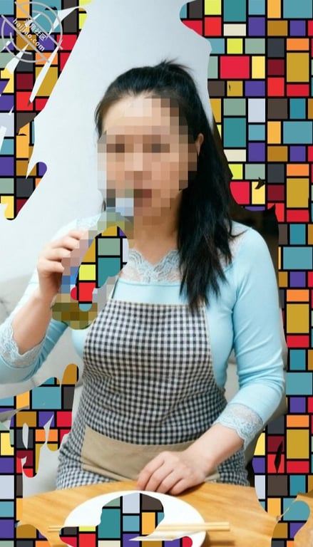 （原创）继父出差了妈妈自己在家，半夜，把妈妈艹到狗一样叫床肥鲍冒白浆-老宋论坛