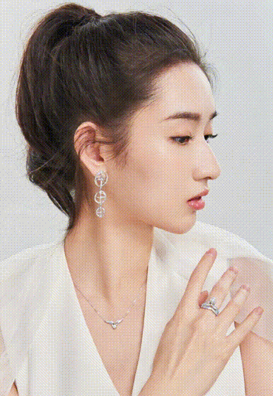 【AI脱衣】继续快手抖音小红书网红明星及红人两个妹子吃你的肉棒！ 配图4