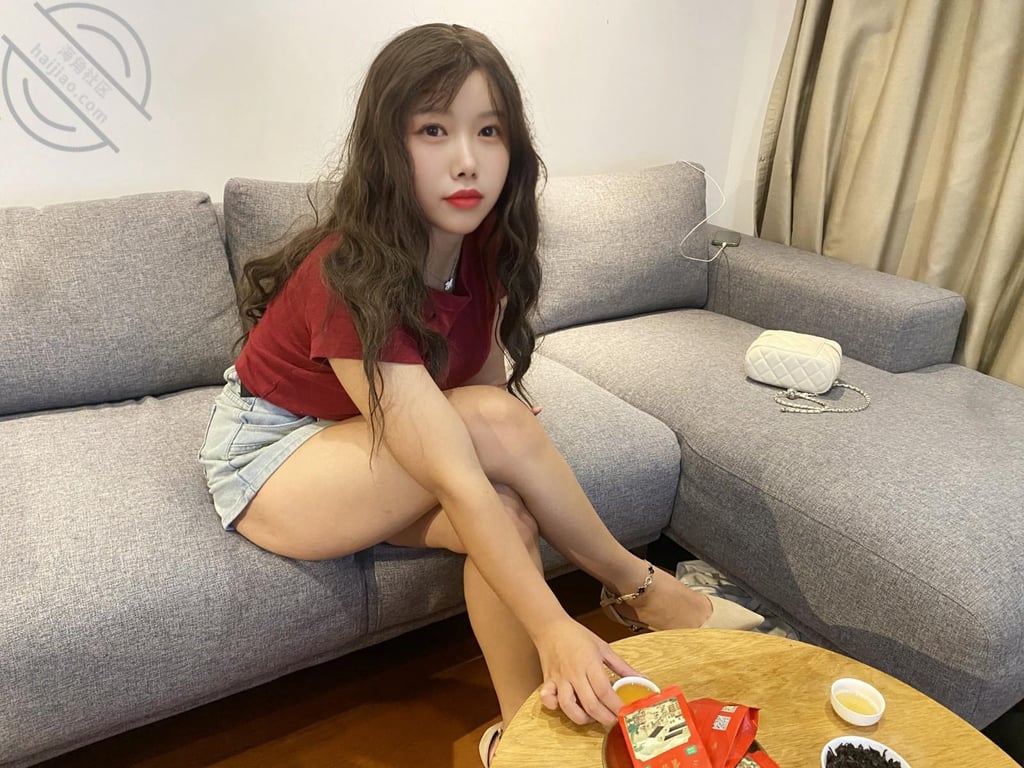 【真实乱伦】下班后舅妈习惯性约我操逼（内附舅妈朋友圈跳舞视频） - 老宋论坛-老宋论坛