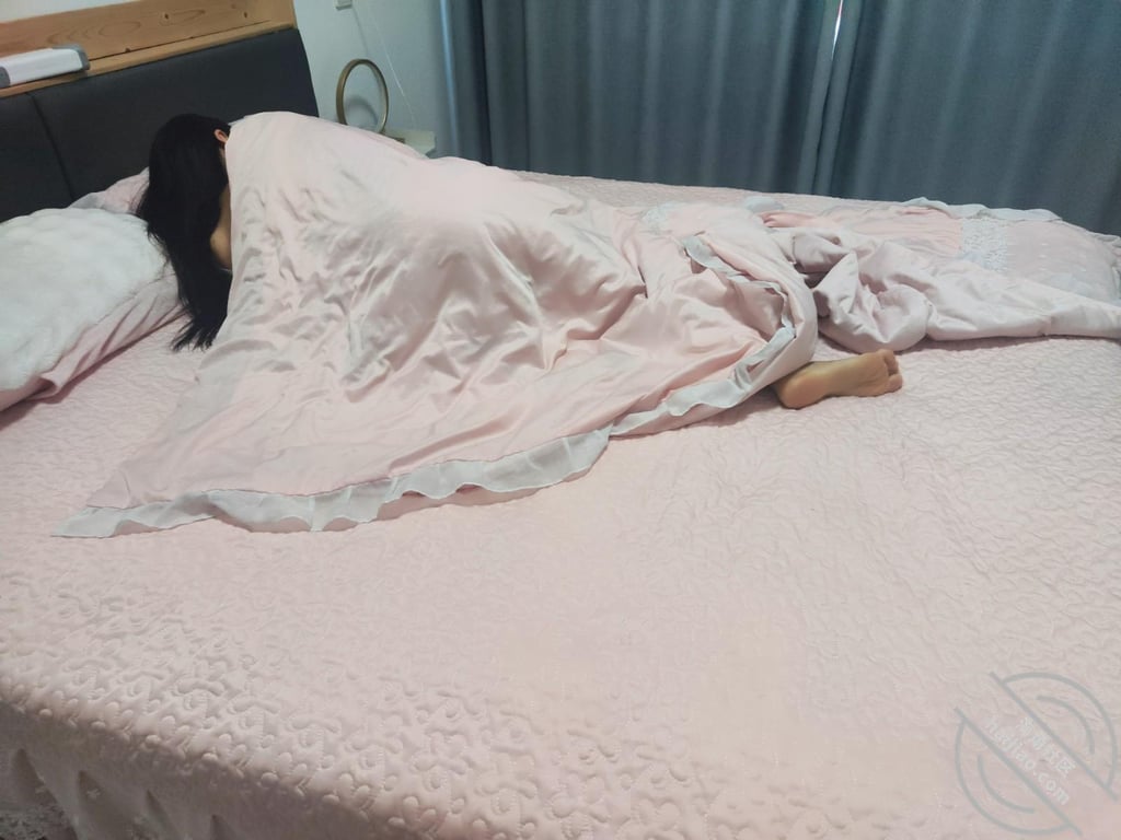海角原创（8）终于在新家成功上垒嫂子，没想到是个白虎，淫水喷了一地-老宋论坛