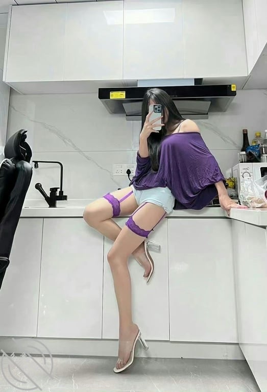 爆操偷情人妻,趁着老公不在去她家里搞她,果然老婆还是别人家的好!! - 老宋论坛-老宋论坛