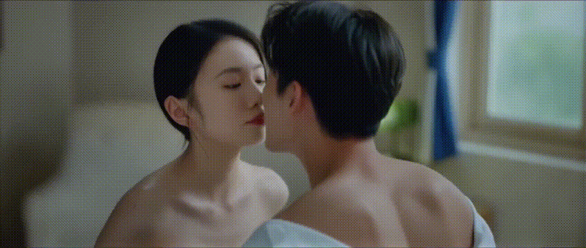 【AI脱衣】魔改电视剧《陷入我们的热恋》把徐栀（刘浩存）粗暴撕开她的丝袜，肉棒狠 配图4
