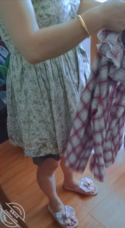 【原创】上班请假去同事家玩他肉丝袜妈妈，内射四十出头气质美阿姨，撸鸡精品 - 老宋论坛-老宋论坛
