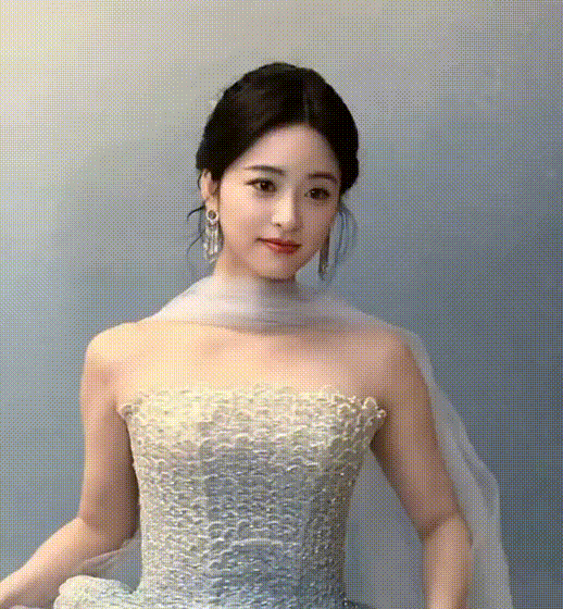 【AI脱衣】继续快手抖音小红书网红明星反差婊母狗 黑屌口交！ 配图2
