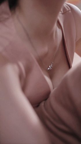 擦边短剧《少女怀春（上部完）》堪比三级精彩又刺激！ 配图2