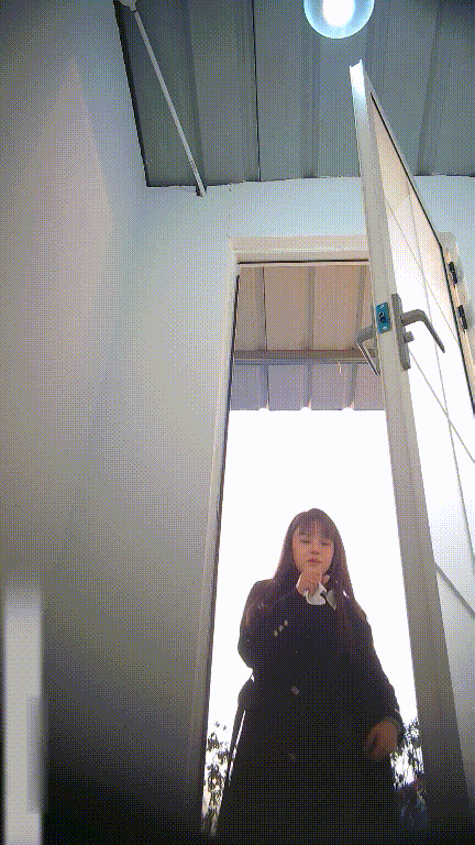 美女如云街边女公厕真实偷拍多位小姐姐方便，近景特写后位双洞清晰可见，同步露脸⑸ 配图8