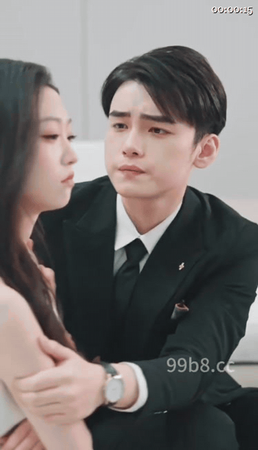 【AI短剧】《葡萄成熟时》EP4-7集，亲眼看到自己男友和别的女人开放...捏奶 配图2
