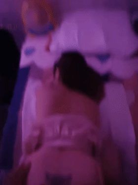 吃瓜钓鱼佬用鱼换炮街头与多名站街女谈判 最终以鱼为货币展开交易 钓鱼佬的世界真是 配图6