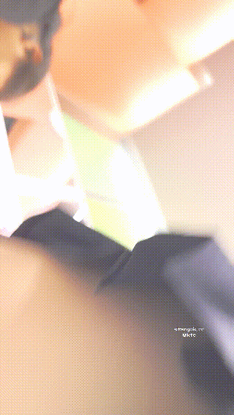 【KFC】JK制服学生妹与闺蜜街头放荡❤️肉色丝袜灰内全挤进肥美翘臀 - 老宋论坛-老宋论坛