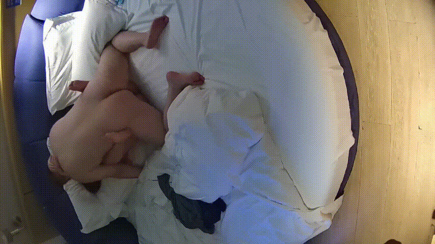 极品微胖美妻丰乳肥臀爆棚！男人带她直奔情趣房，激情肉戏全程高能，爽到精尽人亡！ 配图2