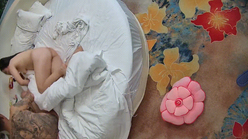 满背纹身猛男狂操极品丰腴少妇！69深喉手交激情爆棚，满屏肉感与高潮技巧！ 配图6