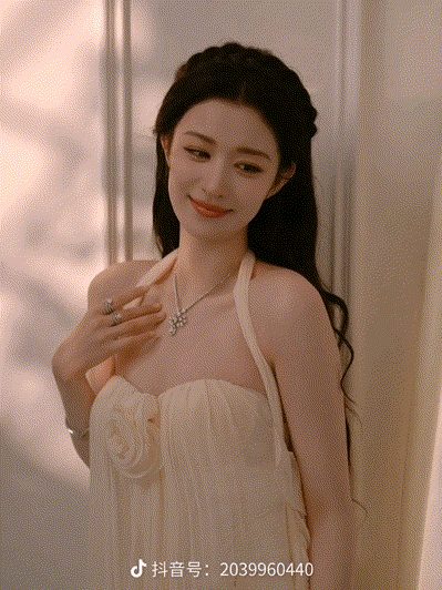 【AI脱衣】继续快手抖音小红书网红明星宋祖儿、王楚然、陈数等！ 配图2