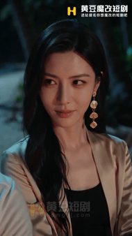 【AI短剧】《荒岛美人劫》EP1-10男人和一群名媛流落荒岛,高傲女神如何成为跪 配图4