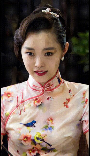 【AI脱衣】继续快手抖音小红书网红明星宋轶、迪丽热巴、景甜等！ 配图4