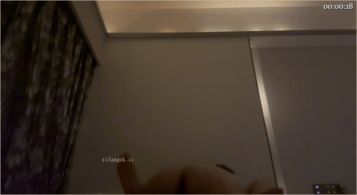 爆款推特KK05情侣调教！反差女友日常淫欲觉醒「qgvoul」付费露脸私拍，丝袜 配图26