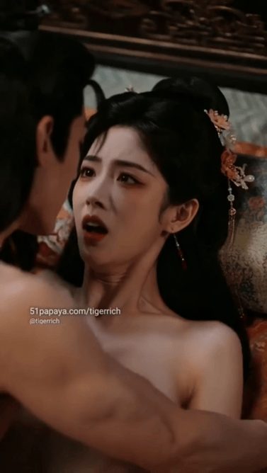 【AI自制短剧】《淫魔重生之情欲江山》1-9集被美女勾引后穿越成王爷又被嫂嫂勾引 配图3