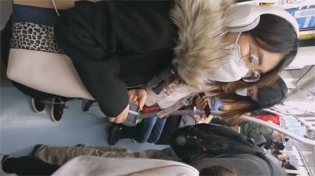 推荐【地铁抄底】人多屁股乱，都是颜值靓女，抄到哪个算哪个5V愃 配图5