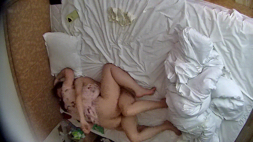 情趣酒店激情4-6！大胖妞骑瘦猴男友疯狂女上狂扭，狠操到表情包出炉！ 配图4
