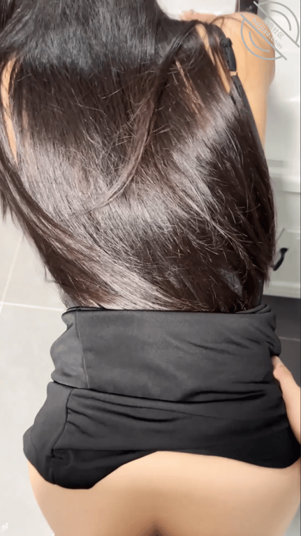 与极品E杯人妻的性福生活,前凸后翘多角度玩弄,连上厕所都不放过 配图17