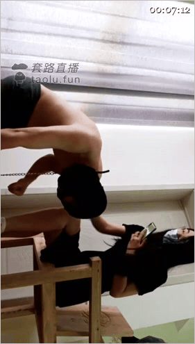 ㊙【SM调教】【罗宾女王】黑丝皮鞋随便玩玩小学弟/这货自称以前有女M 2V 配图2