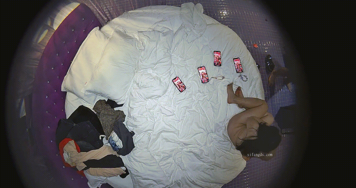 情趣酒店上帝视角高清偷拍一对臭味相投的情侣喜欢给对方舔菊花和骚逼两人不知道是干啥 配图9