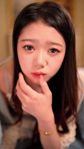 擦边短剧《危险游戏第二部&我们的临时拥抱&火辣后妈谁不爱&继母与继妹》堪比三级精 配图6