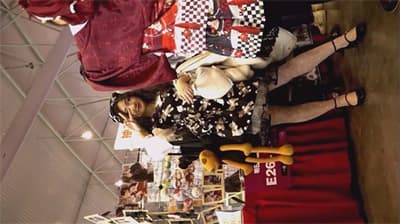 ❣️爆款推荐❣️【展会偷摸现场】绝美嫩妹泡泡裙下白内诱人，龟男大胆上手摸腿，欲火烧身忍不住想直接操逼！1V-老宋论坛