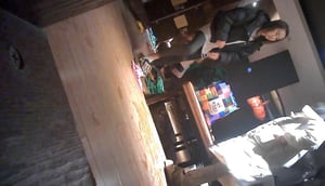 十一月重磅流出！坑爹女主播【少女时代】潜入温泉会所更衣室偷拍，环肥燕瘦肥婆八字奶极品C奶身材大曝光❤️ - 老宋论坛-老宋论坛