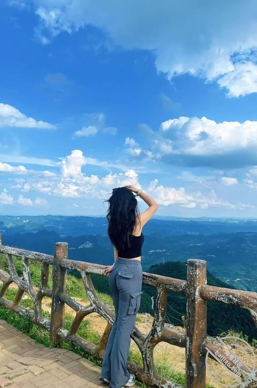 原创视频66，射精的时候让姐姐张开嘴，射在了姐姐的嘴里，姐姐把精液吞下 - 老宋论坛-老宋论坛