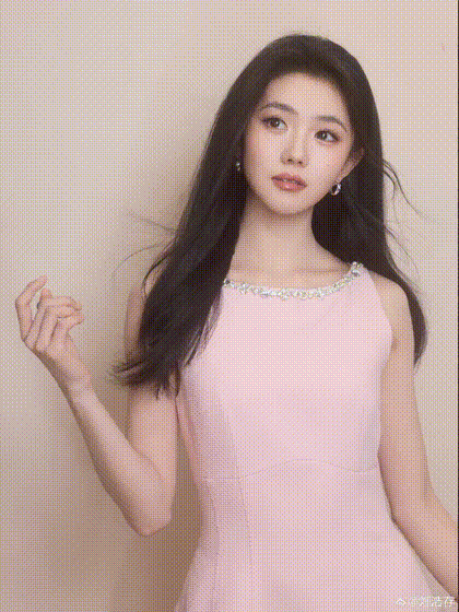 【AI脱衣】继续快手抖音小红书网红明星及红人两个妹子吃你的肉棒！ 配图8