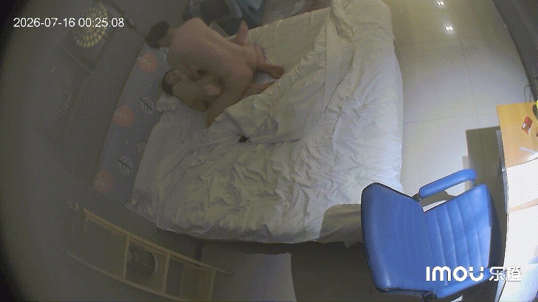 乐橙酒店偷拍！反差白袜女学霸作业中遭男友突然按桌猛干，浪叫高潮动人不止（11V） 配图13