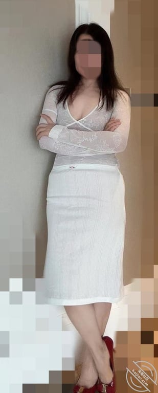 21视频半夜抚摸熟睡母亲的阴部 摸湿润后悄悄操进去搞醒母亲到高潮-老宋论坛