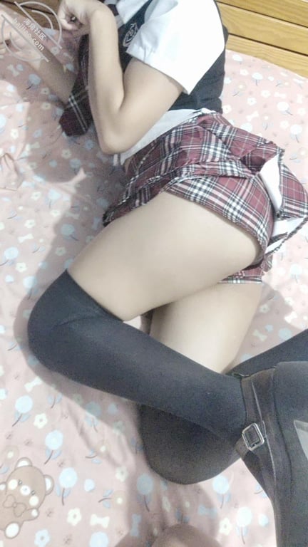 视频贴 女儿的Jk装让我这个中年人手在颤抖 嫩嫩的女儿好喜欢 - 老宋论坛-老宋论坛