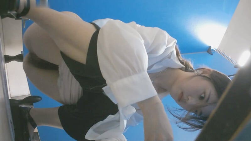 餐厅女厕全景偷拍几位女神级的小姐姐❤️人美BB也嫩 - 老宋论坛-老宋论坛