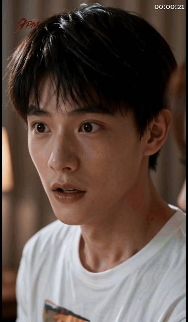【AI短剧】《秘密教学》EP0-4集，美丽的熟女老婆和两个绝色女，禁忌的秘密教学 配图3