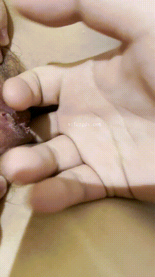 ⚫️撕开清纯伪装！眼镜学生妹自拍露脸，床上秒变疯狂母狗，真实反差太刺激 - 老宋论坛-老宋论坛