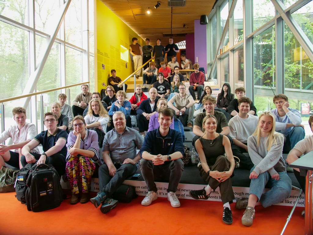 Bilt hackathon group photo on the venue steps