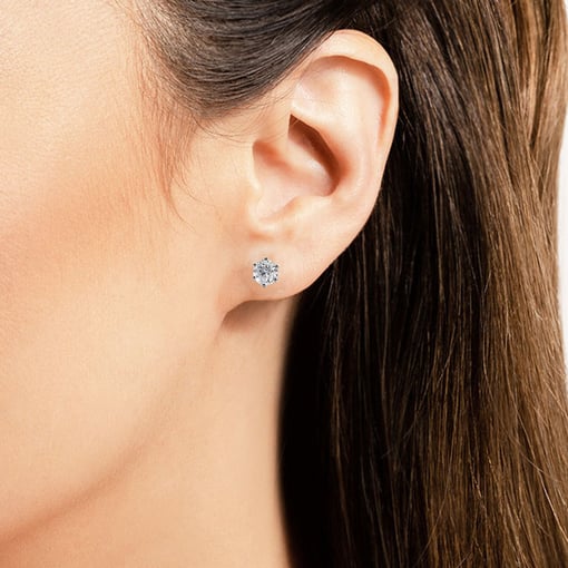 Round Six Prongs Stud Earrings