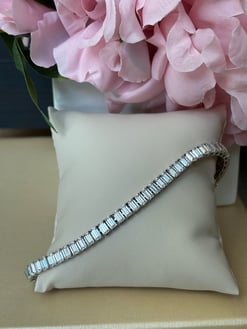 12.50 Tcw Emerald Moissanite Colorless Tennis bracelet