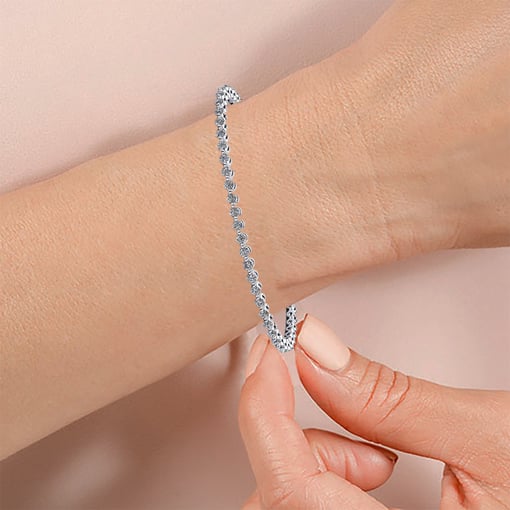 Classic Share Prong Tennis Bracelet
